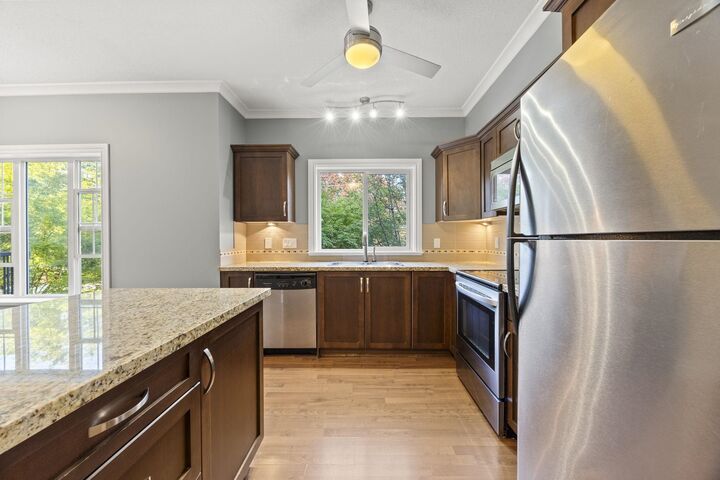 Property Photo: 20286 53A Avenue 201 BC V3A 0A8
