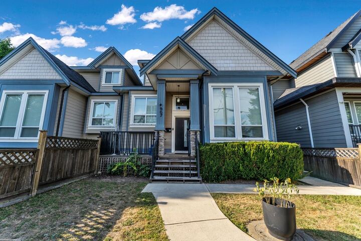 Property Photo: 907 Harris Avenue BC V3K 1S2