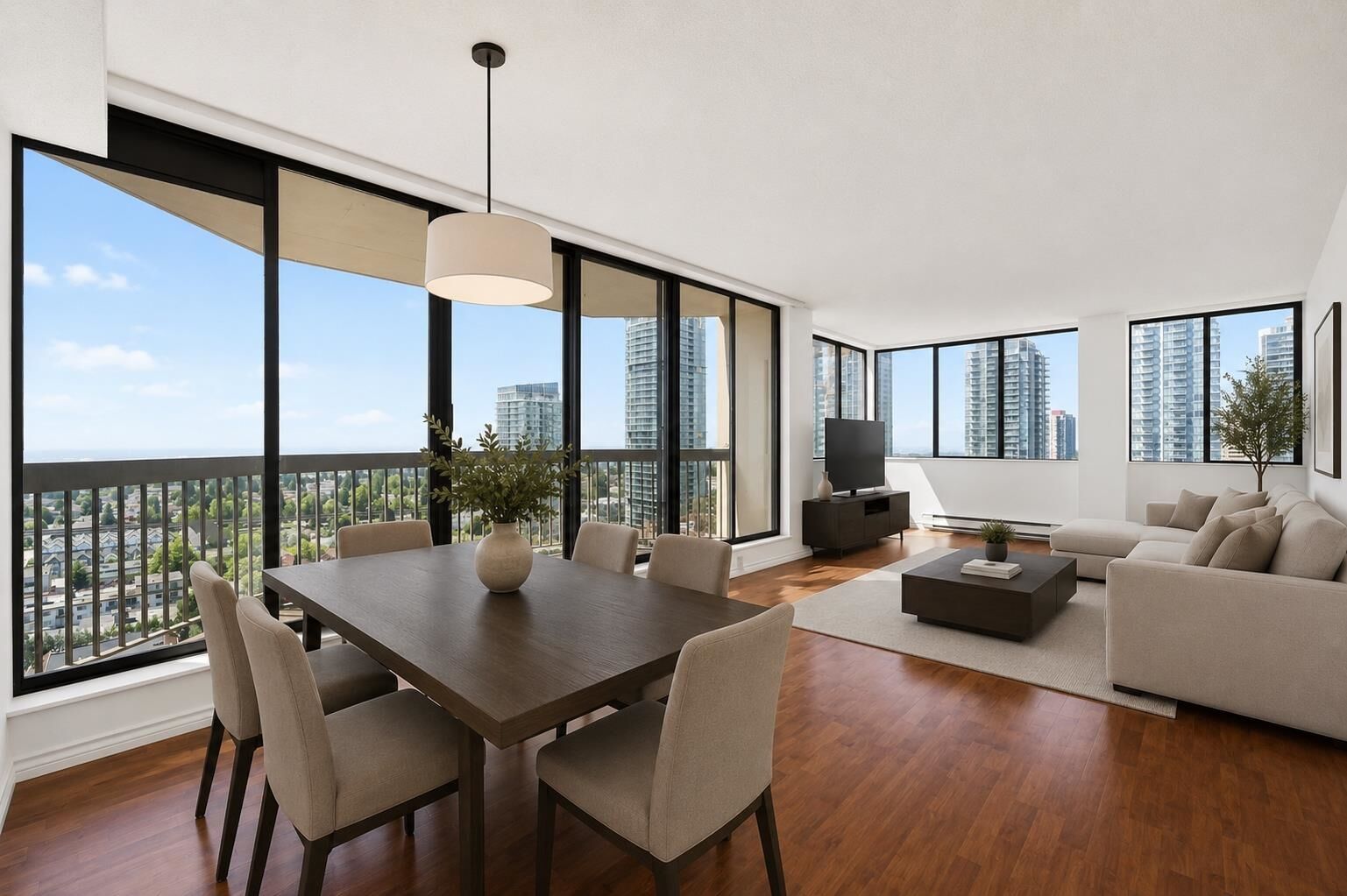 Property Photo: 6540 Burlington Avenue 2105 BC V5H 4G3