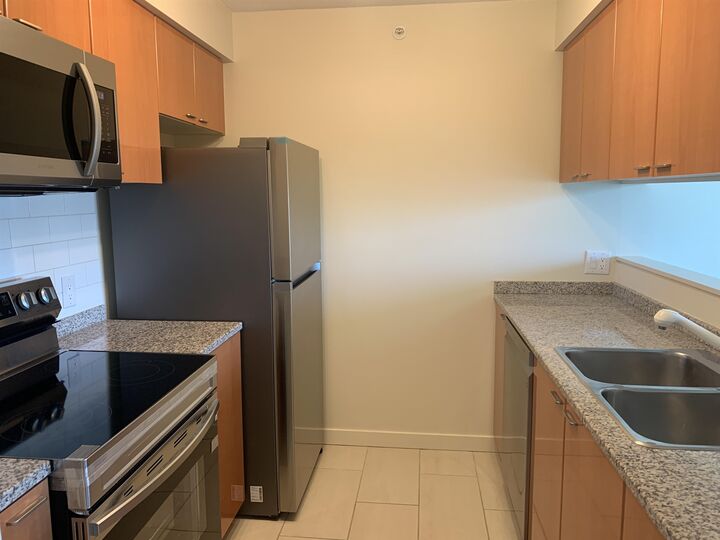 Property Photo:  1200 W Georgia Street 2303  BC V6E 4R2 