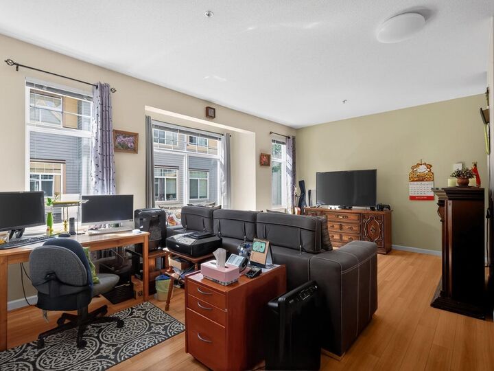Property Photo:  15518 103A Avenue 2  BC V3R 1N7 