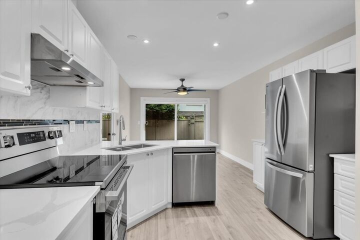 Property Photo: 12165 75 Avenue 42 BC V3W 0W7