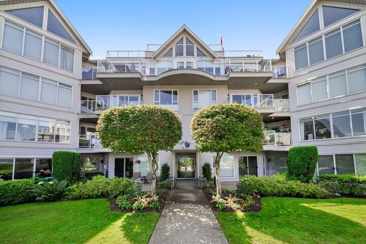 Property Photo: 328 Esplanade Avenue 410 BC V0M 1K0