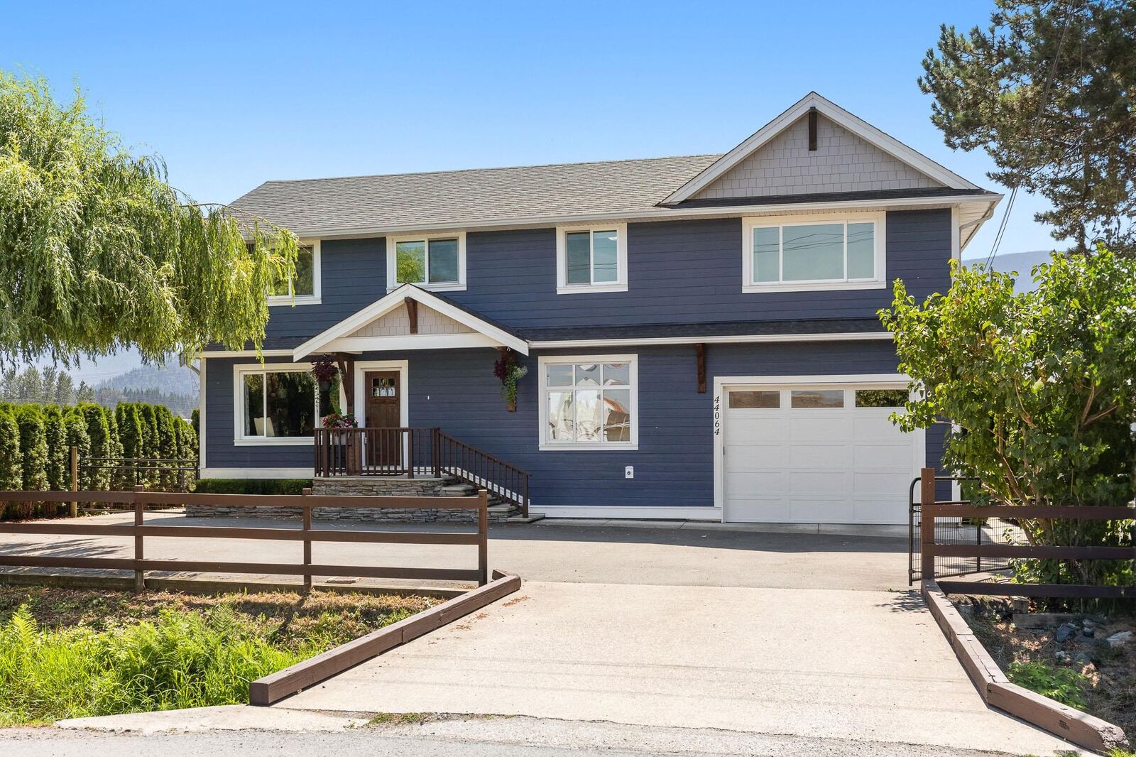 Property Photo: 44064 South Sumas Road BC V2R 4B1