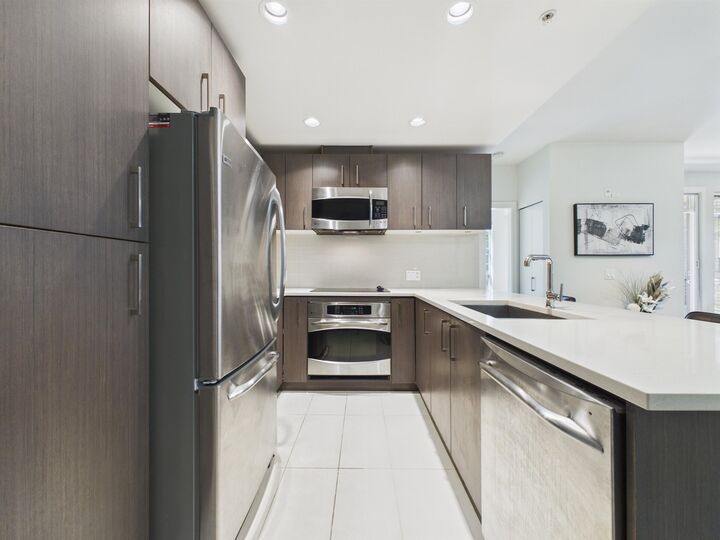 Property Photo: 5983 Gray Avenue 213 BC V6S 0G8