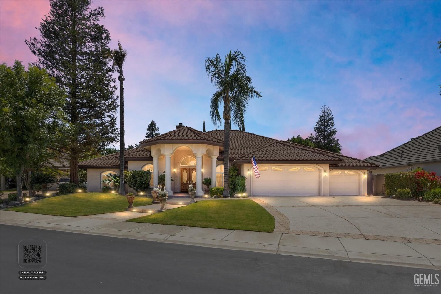 Property Photo:  4618 Islands Drive  CA 93312 