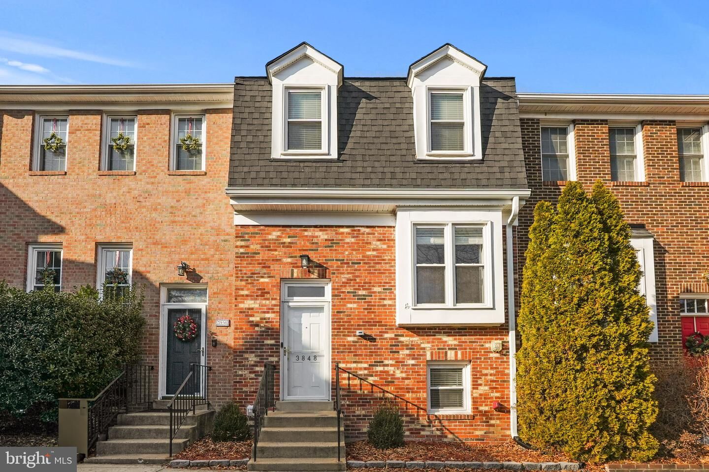Property Photo: 3848 Brighton Court VA 22305
