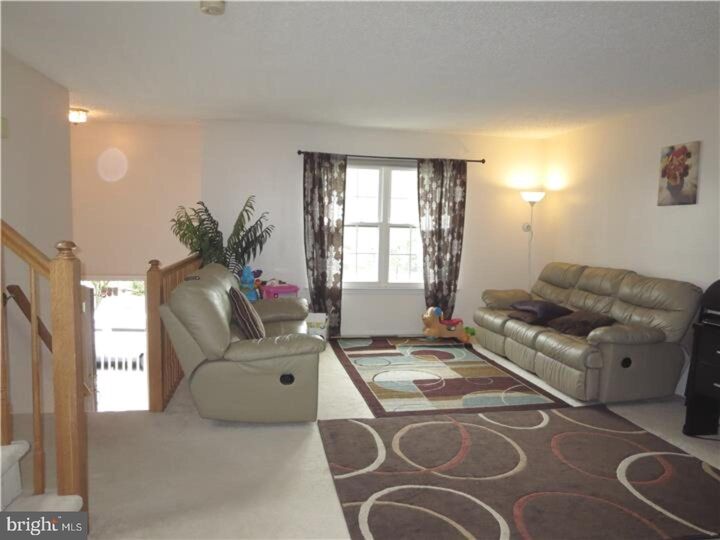 Property Photo:  33 Ketley Place  NJ 08540 