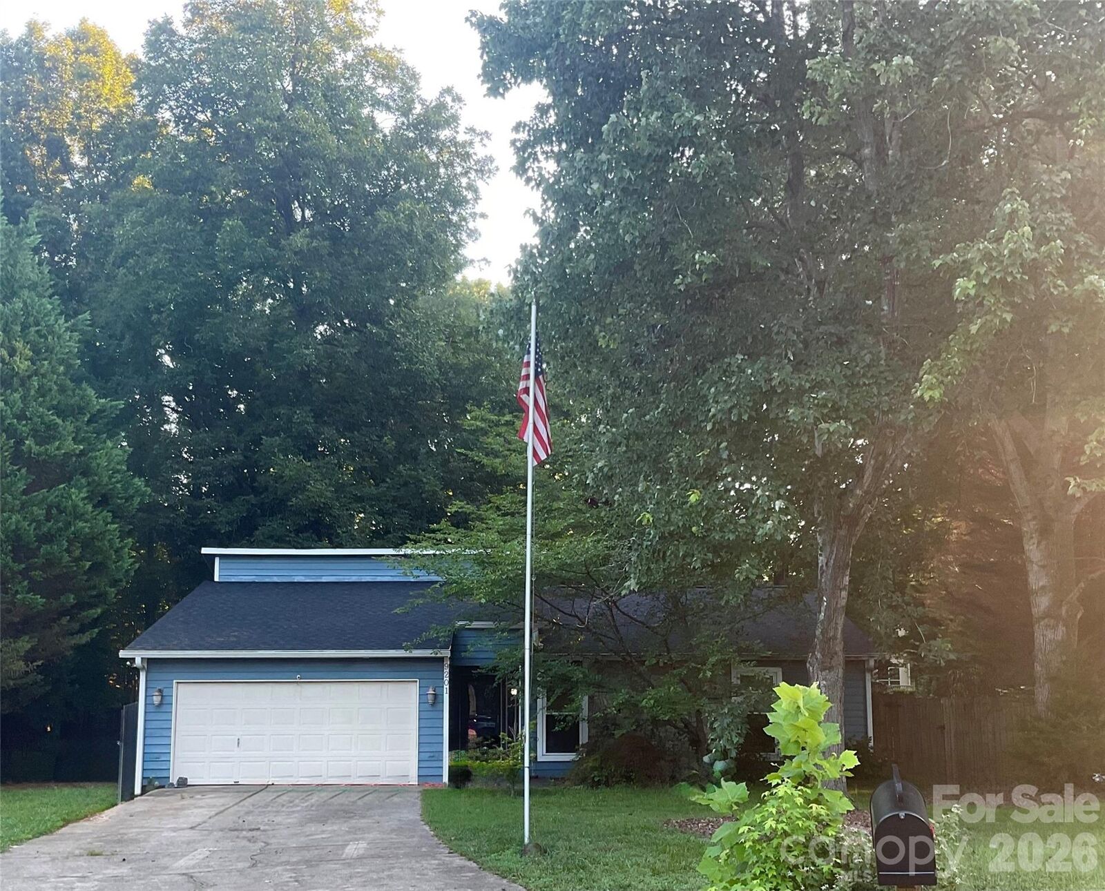 Property Photo:  9201 Aylesbury Lane  NC 28227 