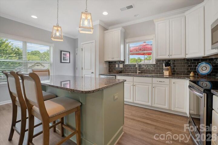 Property Photo:  103 Canter Lane  NC 28115 