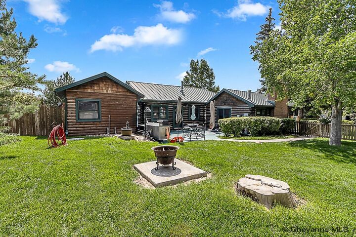 Property Photo:  5907 Townsend Pl  WY 82009 