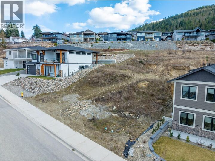 Property Photo:  1120 16 Avenue Southeast  BC V1E 0H4 