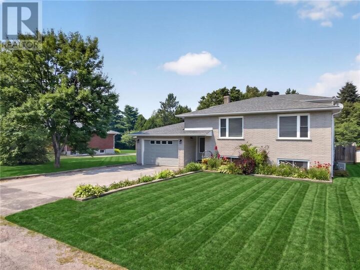 Property Photo:  88 Patricia Street  ON P3Y 1A5 