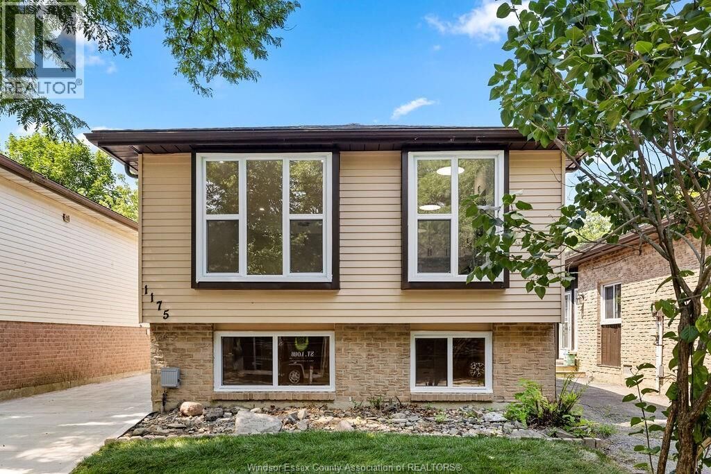Property Photo: 1175 Heathfield ON N8S 4N9