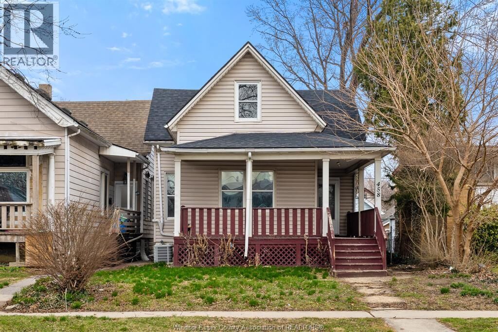 Property Photo:  458-460 Wahketa Street  ON N8X 1B6 
