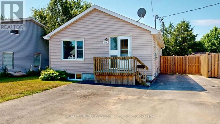 Property Photo:  319 Albert Avenue  ON P1B 7J8 