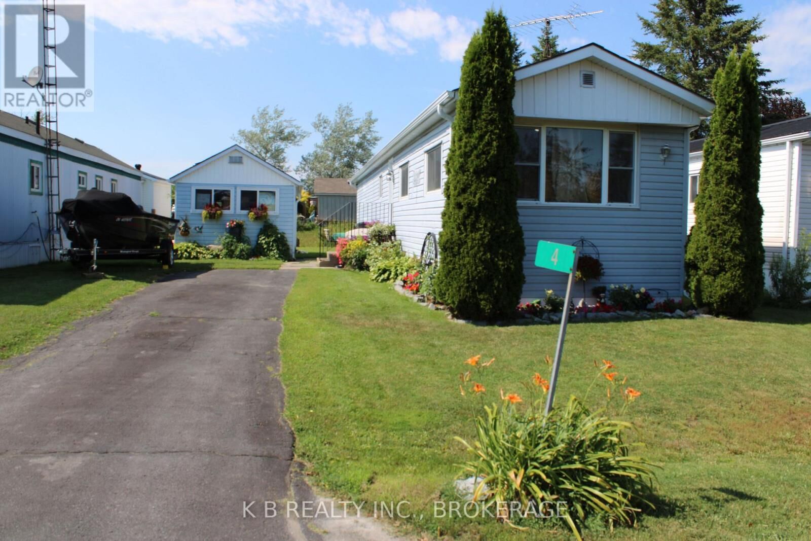 Property Photo: 4 Cedar Street West ON K7R 3L1