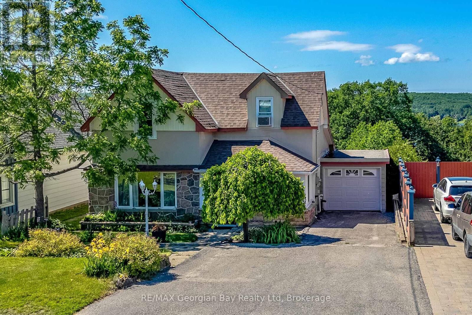 Property Photo: 71 Poyntz Street ON L9M 1N6