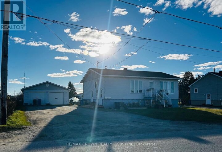 37 De L'Etang Boulevard — photo 1