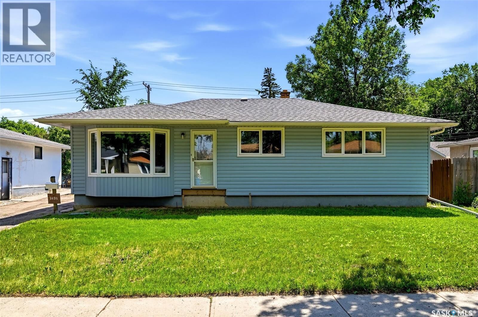 Property Photo: 1631 Macpherson Avenue SK S4S 4E1