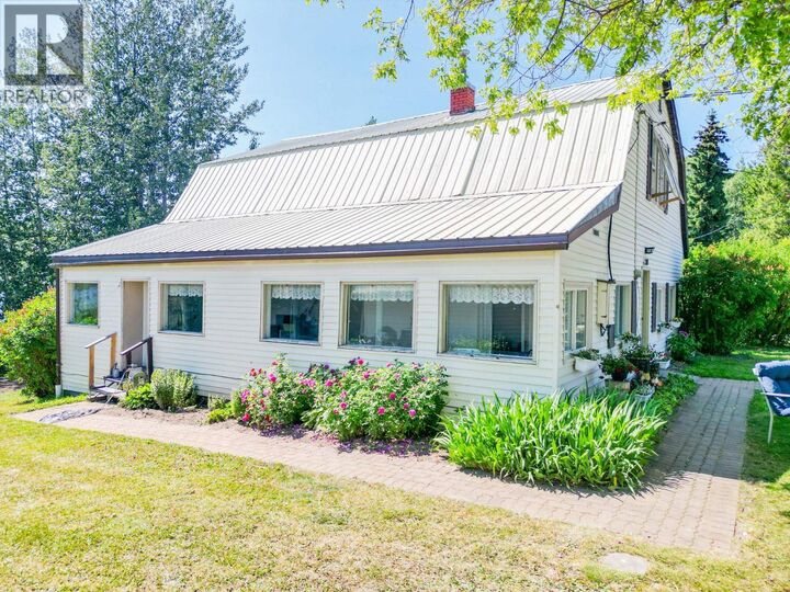 Property Photo: 2105 Gerow Island Road BC V0J 1E2
