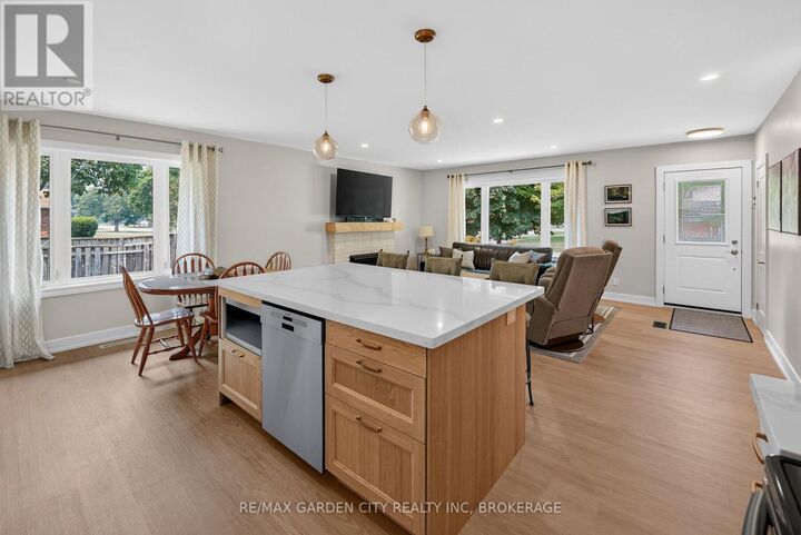 Property Photo:  26 Millward Avenue  ON L2N 1P6 