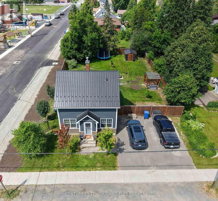 Property Photo: 77 Third Street ON P0J 1H0