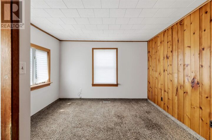 Property Photo: 410 Cumberland Ave ON P6C 2B5
