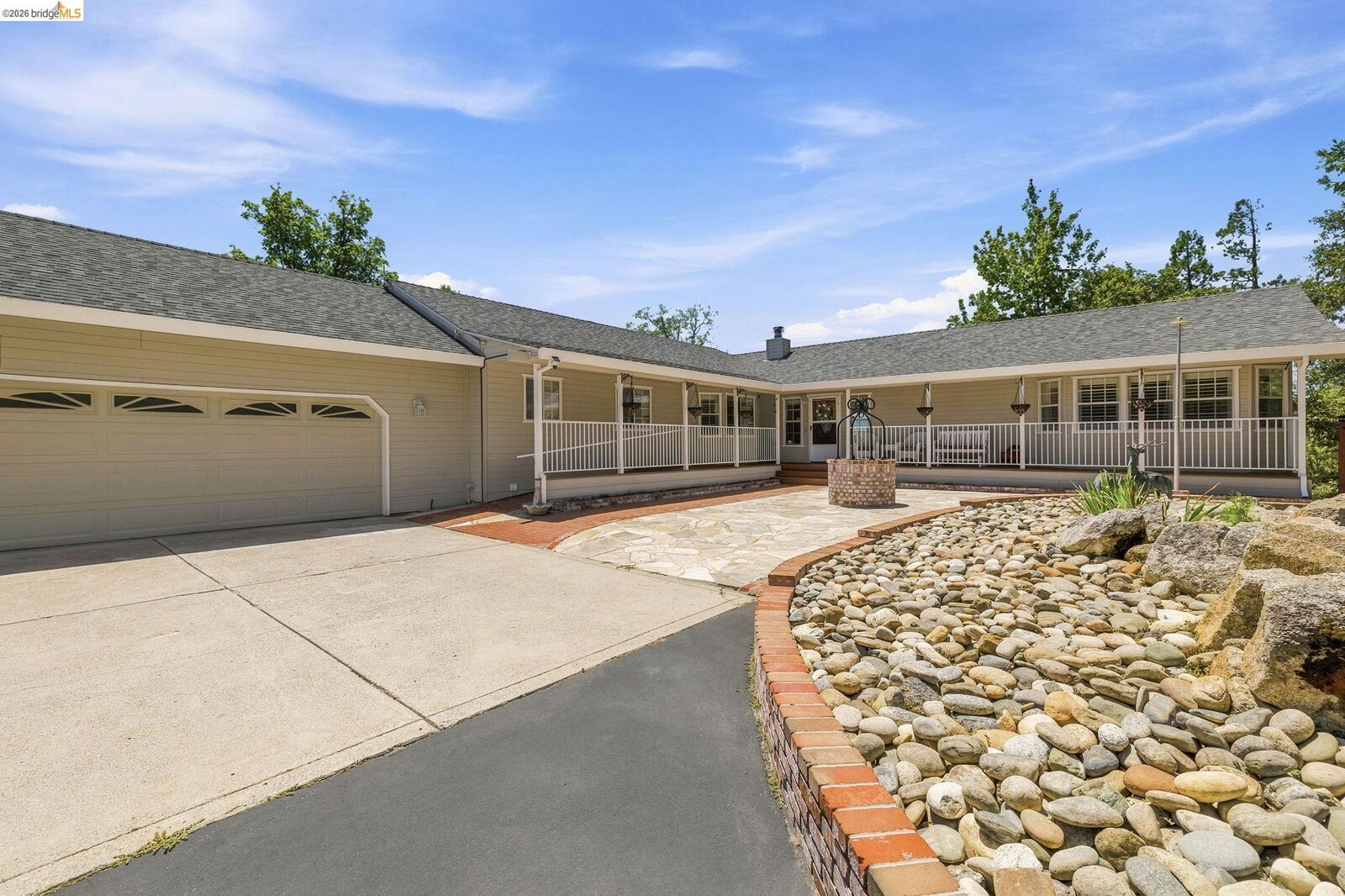 Property Photo: 23361 Pinewood Ln CA 95383