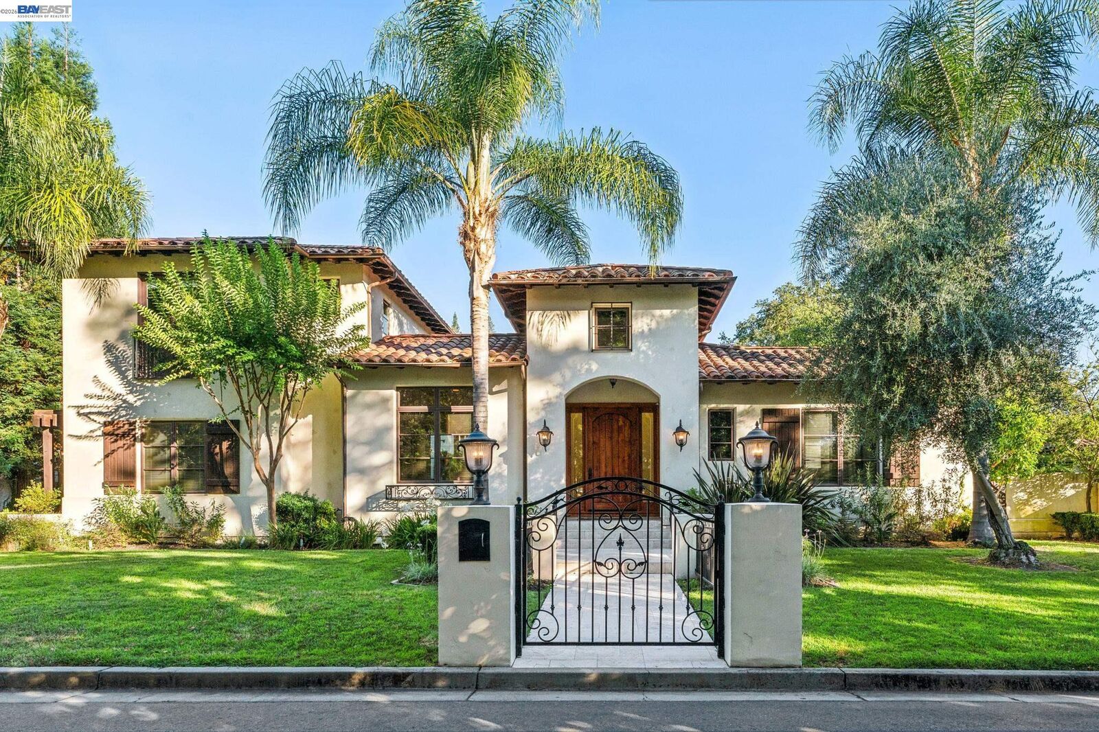 Property Photo: 1439 Vine Ln CA 94507