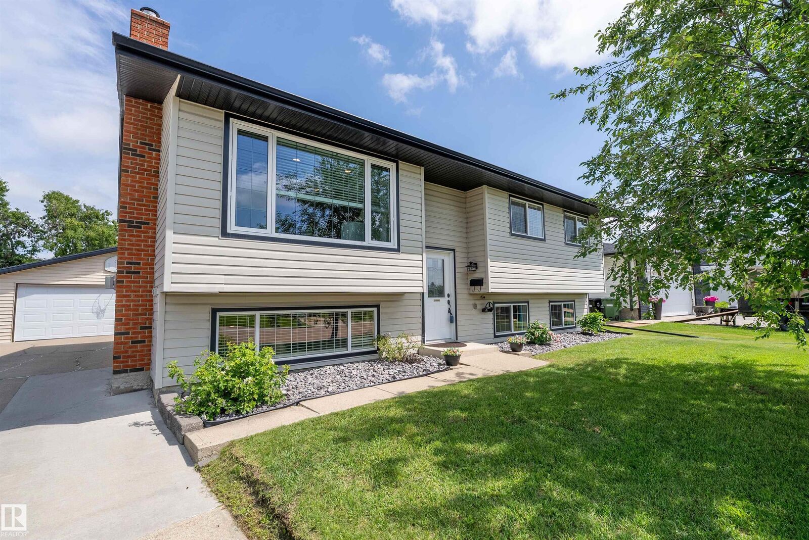 Property Photo: 3915 42B Avenue AB T9E 4W9
