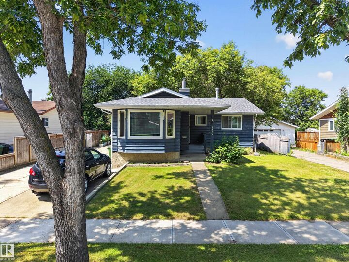 Property Photo:  8310 99 Avenue  AB T8L 3C5 