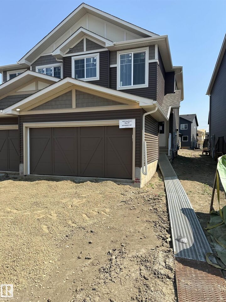 5635 Hawthorn Way SW — photo 1