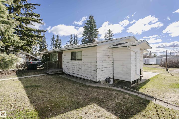 Property Photo:  5041 48 Avenue  AB T0A 0K0 