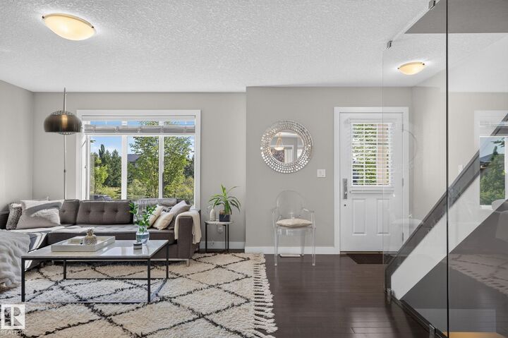 Property Photo:  5922 Mullen Way NW  AB T6R 0S7 