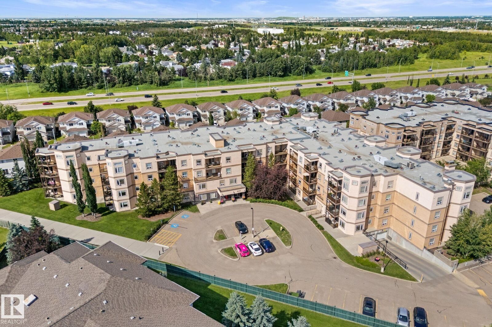 Property Photo: 2035 Grantham Court NW 419 AB T5T 3X4