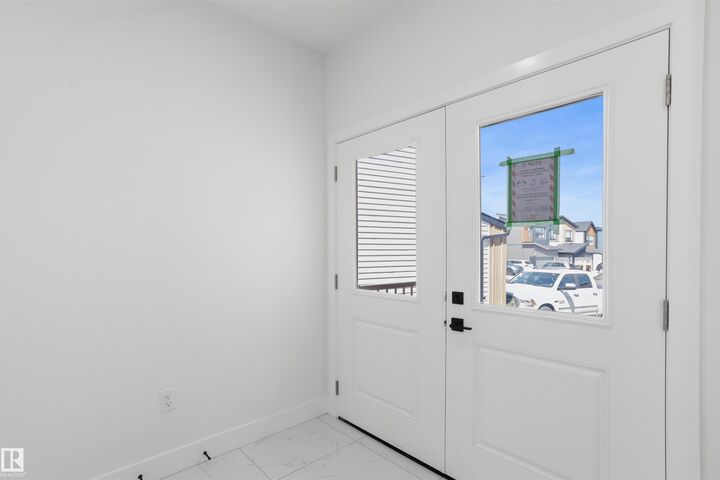 Property Photo: 3235 5 Avenue SW AB T6X 3C9