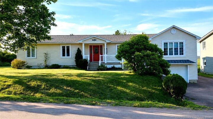 Property Photo:  105 Arthur Street  NB E4K 1Z7 
