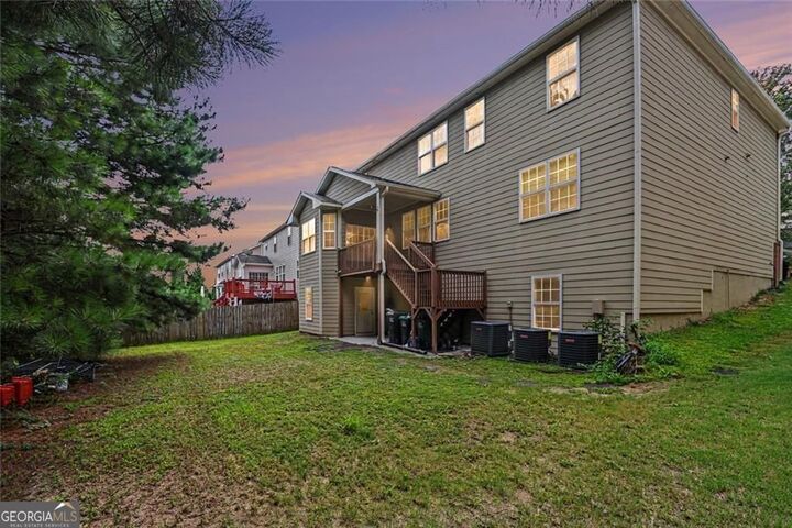 Property Photo: 6195 Park Leaf Walk GA 30518