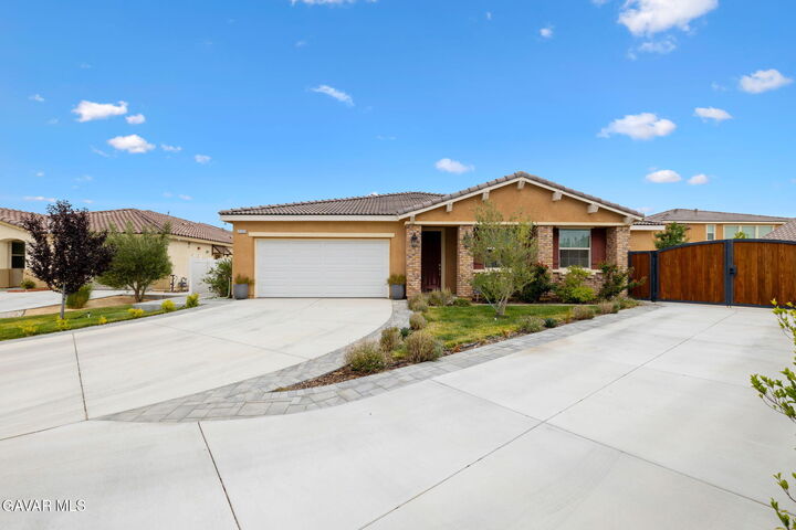 Property Photo:  2123 Helconia Court  CA 93551 