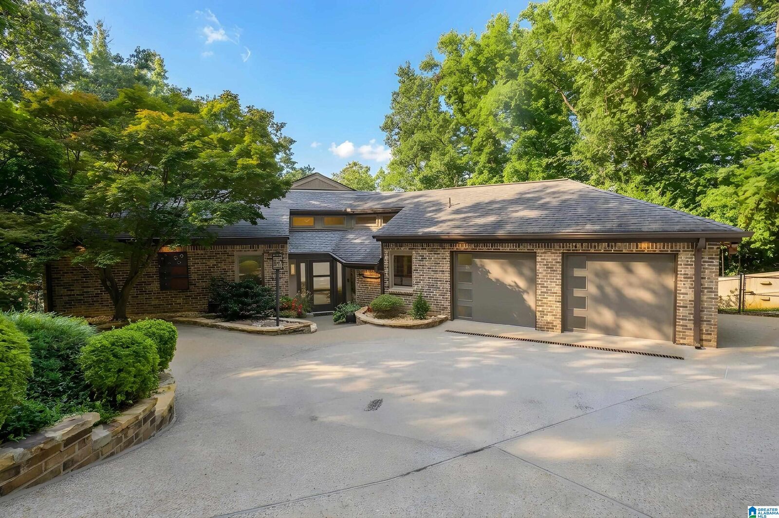 Property Photo:  2258 Shady Creek Trail  AL 35216 