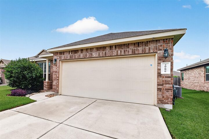 Property Photo: 20606 Kendall Cliff Court TX 77449