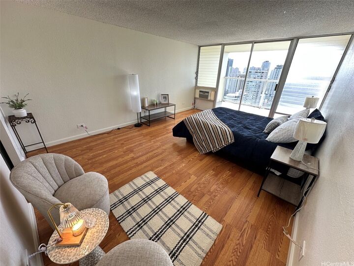 Property Photo:  445 Seaside Avenue 3108  HI 96815 