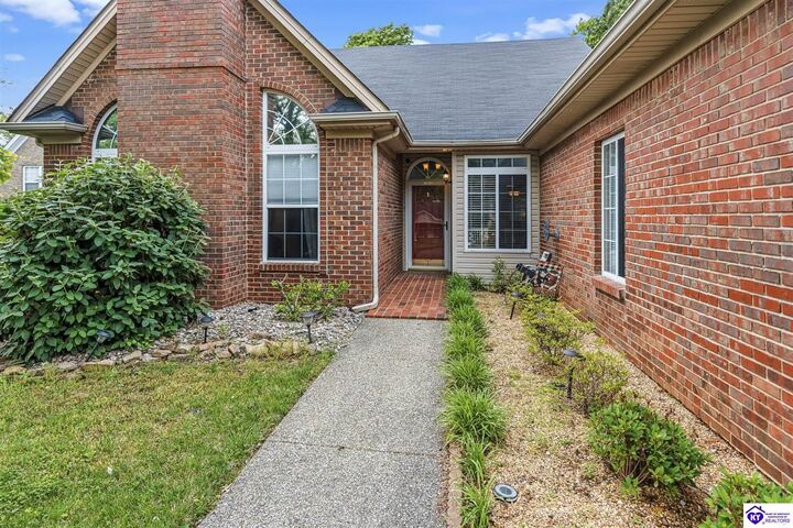 Property Photo:  1151 Oak Street  KY 42701 
