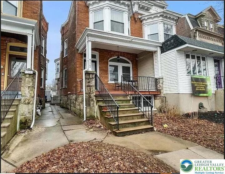 Property Photo:  717 W Broad Street 2  PA 18018 
