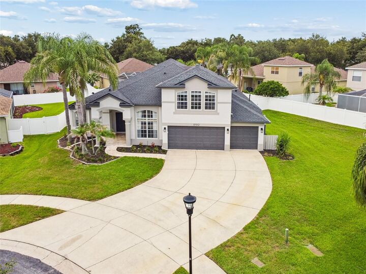 Property Photo: 3102 White Pheasant Place FL 33596