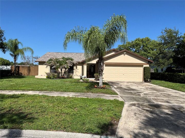 Property Photo: 9840 Balmoral Circle FL 32817