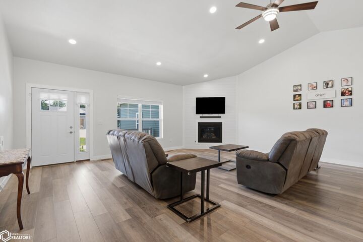 Property Photo: 206 Laci Dru Drive IA 52637