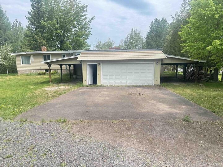 Property Photo:  41261 Half Moon Beach Road  MI 49916 