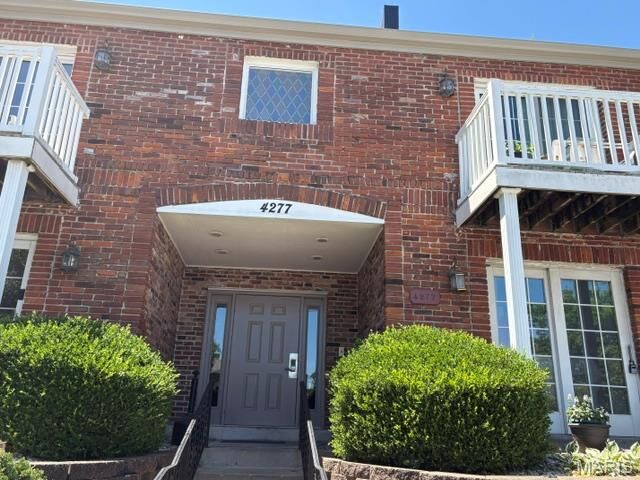 Property Photo: 4277 Forest De Ville Drive MO 63129